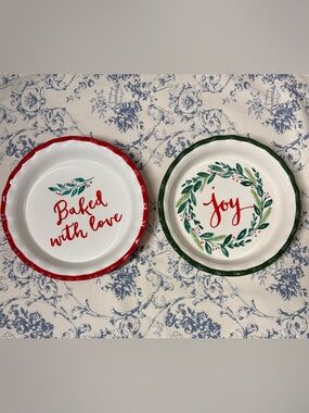 Holiday Ceramic Pie Plates Set - Red & Green